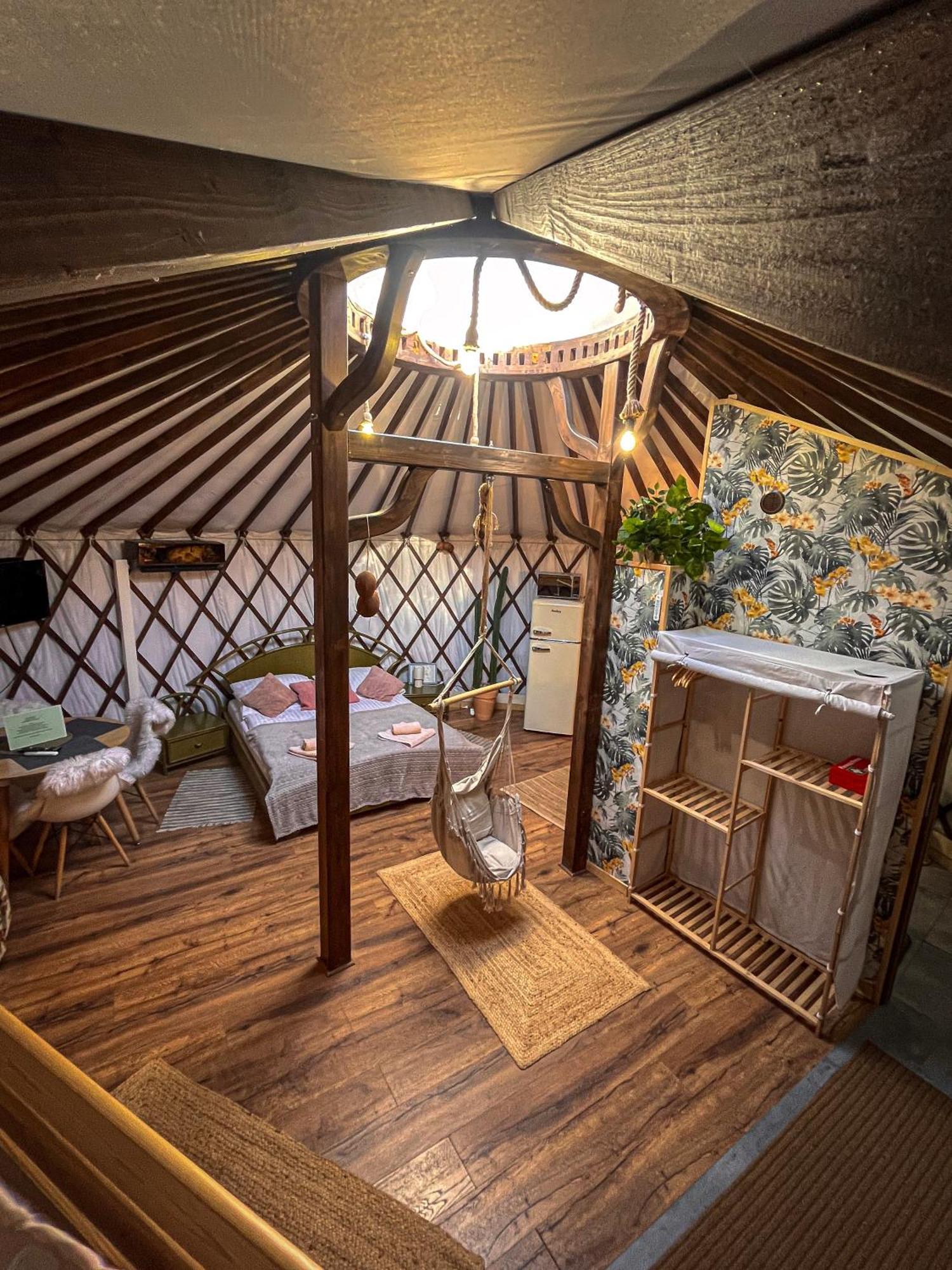 Aloha Glamp - Okragle Domki Przy Rzece - Balia I Sauna - Energylandia Zagornik Room photo