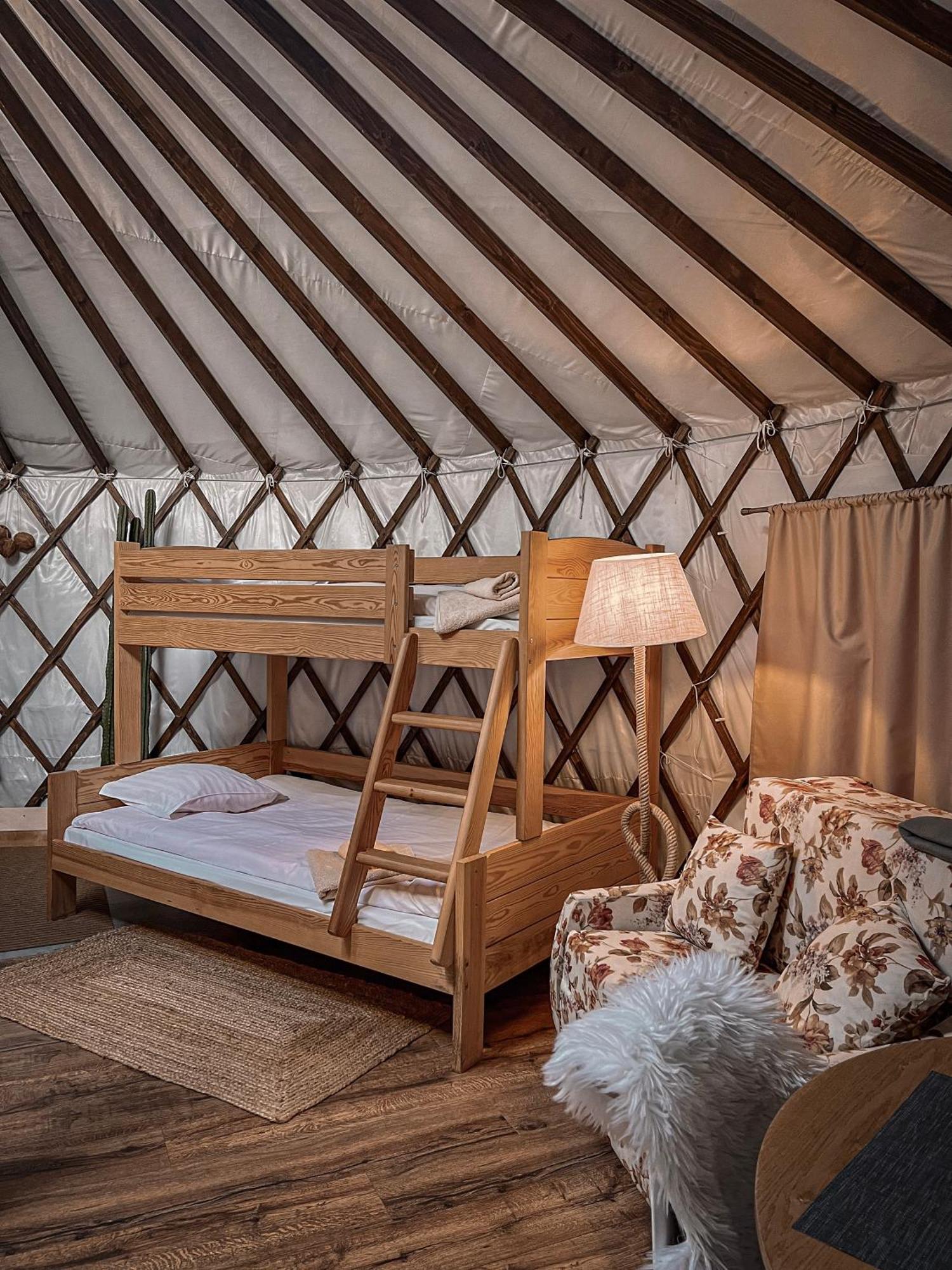 Aloha Glamp - Okragle Domki Przy Rzece - Balia I Sauna - Energylandia Zagornik Room photo
